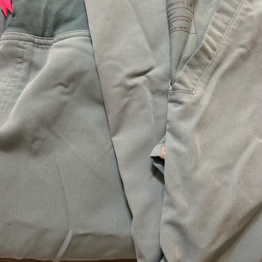 Figs light green Technical Scrub Top& pants. Good condition